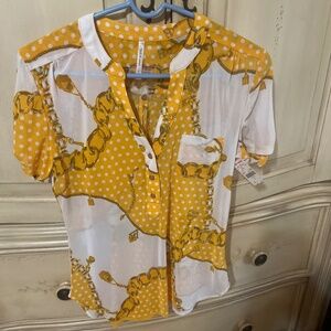 Chain Link Patterned Blouse